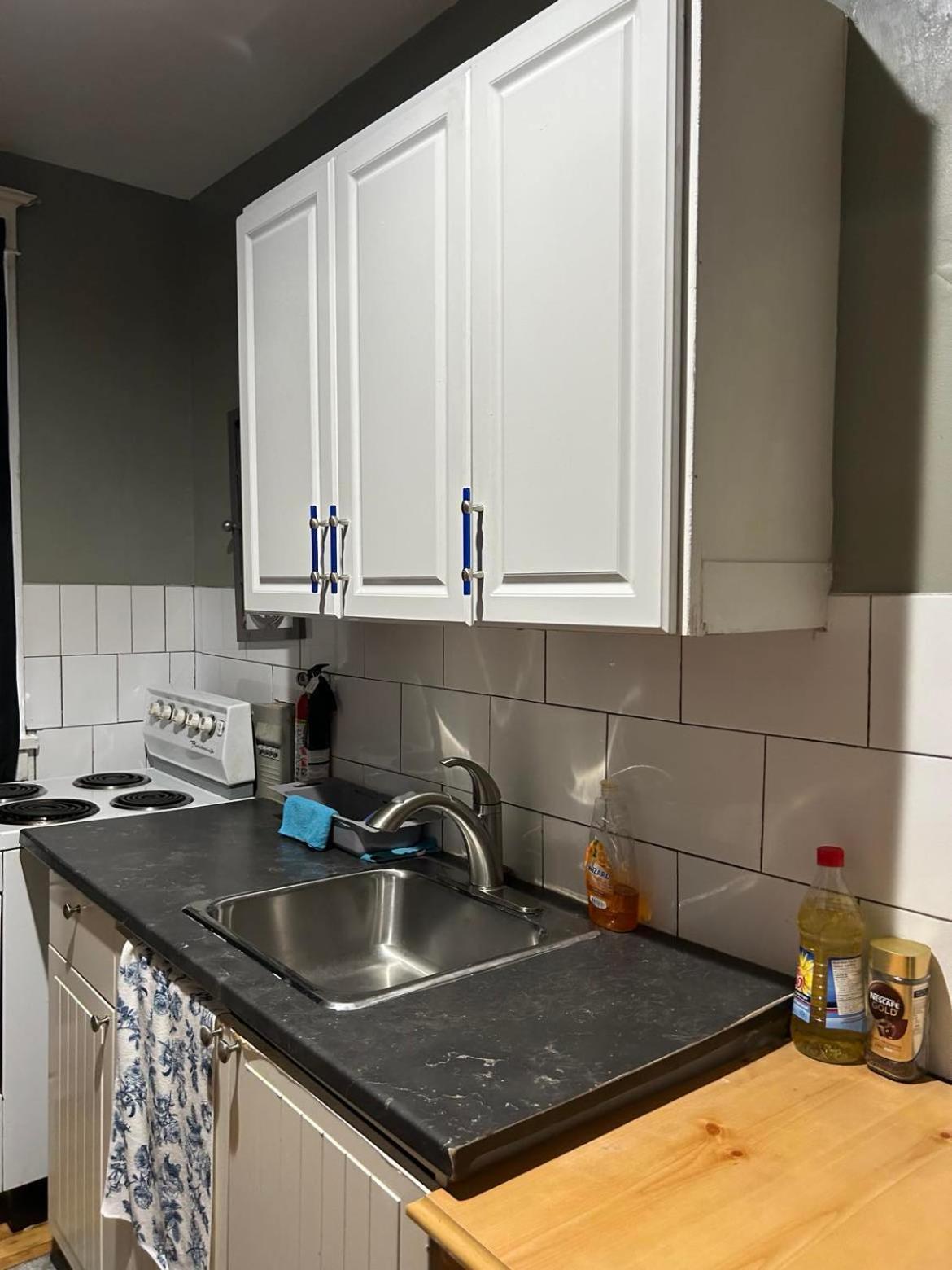 Maryland Homestay In Winnpeg Downtown Winnipeg Room photo